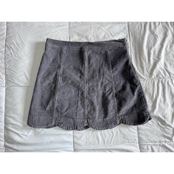 Altar'd State Grey Scallop Hem Corduroy Skirt Size Medium, Liner EUC - Picture 1 of 9